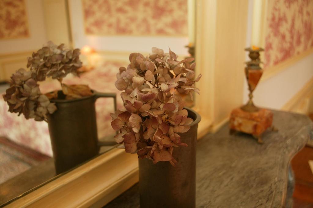 Chateau De Villiers Bed & Breakfast Essay Room photo